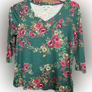 💥Green Blouse Pioneer Woman Red Roses V-Neck 3/4 Sleeves Small